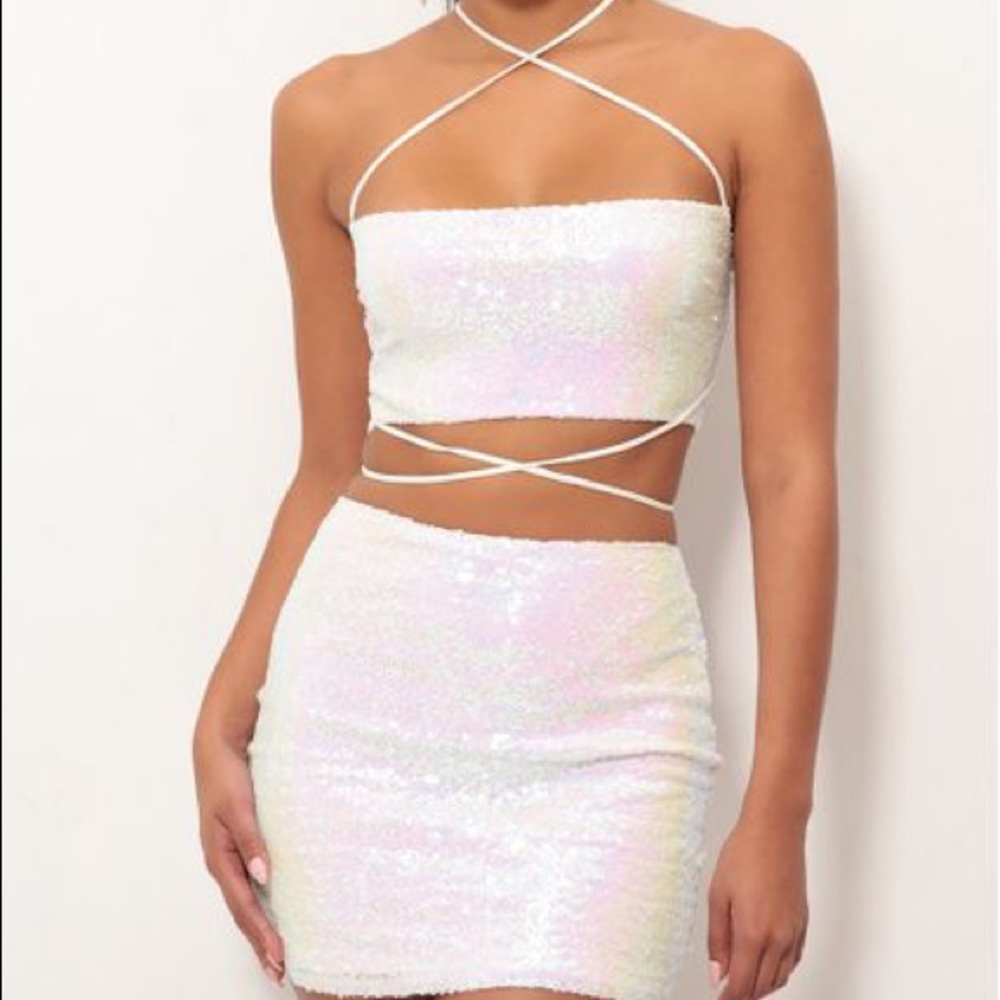 Eva Iridescent Sequin Set
